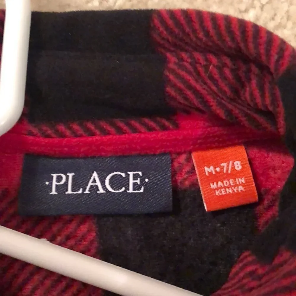Boys Size 7/8 Red/Black fleece shirt